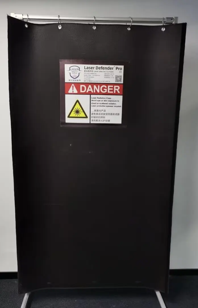 Schutzvorrichtung für Laser, Wand